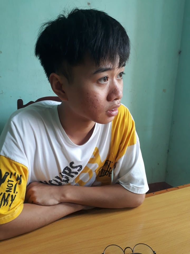 Bi xu phat vi dang tin “Truong cong an huyen bi xuc hoi dong” sai su that