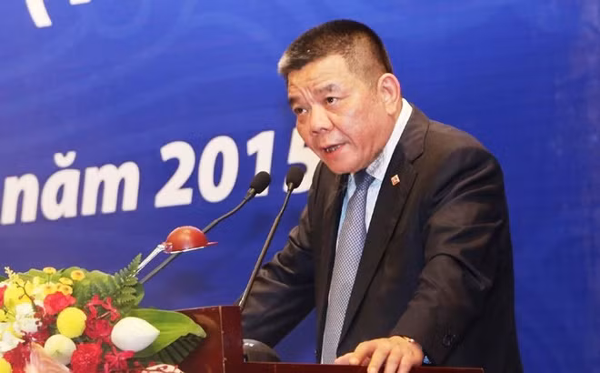 Ong Tran Bac Ha qua doi vu an co bi dinh chi?