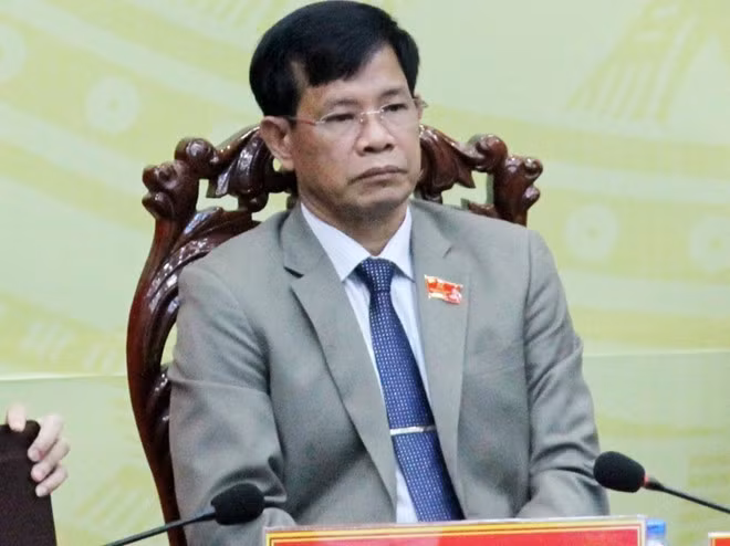  12. Ông Huỳnh Minh Chắc – Nguyên Bí thư Tỉnh ủy Hậu Giang (2010-2015) bị cảnh cáo do có vi phạm liên quan vụ Trịnh Xuân Thanh.