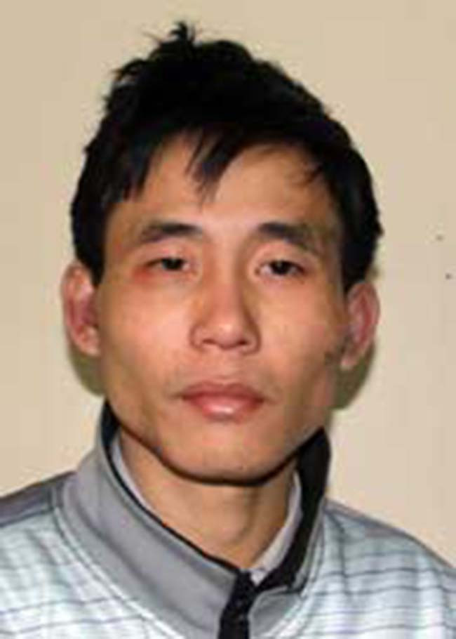 Thông qua các biện pháp nghiệp vụ, các lực lượng phá án xác định, tối hôm 5/1, chị H đã đến cửa hàng bán quần áo trên đường Trường Chinh để gặp Giang. Sau nhiều giờ ngồi tại trụ sở công an, Giang vẫn bình thản và khẳng định mình là người đàng hoàng, làm ăn chân chính, hoàn toàn không liên quan gì đến vụ việc trên… Cho đến khi cán bộ điều tra nhắc đến cái tên Nguyễn Thị Thu H thì mặt của Giang biến sắc, mồ hôi vã ra như tắm, miệng nói lắp bắp… Và cuối cùng trước những chứng cứ sắc bén, kẻ sát nhân máu lạnh đã thú nhận tội ác của mình. Hắn khai nhận, trước đó 2 tháng có quen biết chị H. Vào đầu tháng 11/2010, chị H có cho Giang vay tiền nhưng nhiều lần gọi điện để đòi thì hắn cứ lần lữa không chịu trả. 