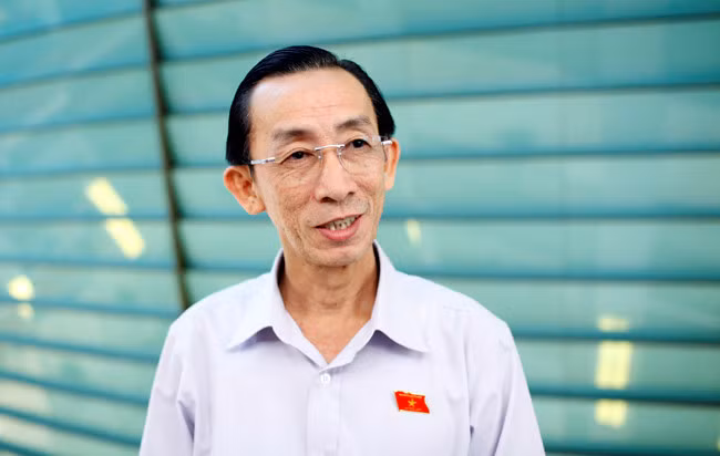 Từ tháng 11/1985 – 10/1992: Giảng viên Trường Đại học Kinh tế TP HCM. Từ tháng 10/1992 – 6/2008: Giảng viên, Phó Chủ nhiệm, Chủ nhiệm bộ môn Tài chính-Tín dụng; Phó Trưởng khoa, Trưởng khoa Ngân hàng, Trường Đại học Kinh tế TP HCM. Từ tháng 6/2008 – 2/2015: Nhà giáo ưu tú, Phó Bí thư Đảng ủy, Phó Hiệu trưởng Trường Đại học Kinh tế TP HCM.