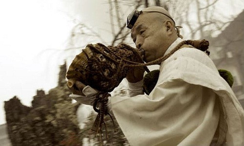 Không có điện thoại, thư từ, Ninja làm cách nào chuyển tin mật? Khong co dien thoai, thu tu, Ninja lam cach nao chuyen tin mat?