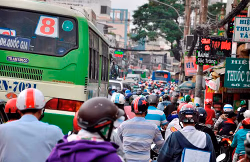 Bat dau ky nghi Tet duong lich Giao thong nhieu noi dong danh