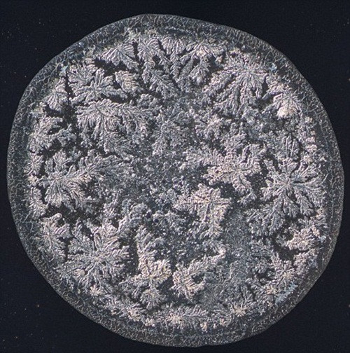 Đây là giọt nước mắt khi người ăn khóc vì ăn phải ớt quá cay.