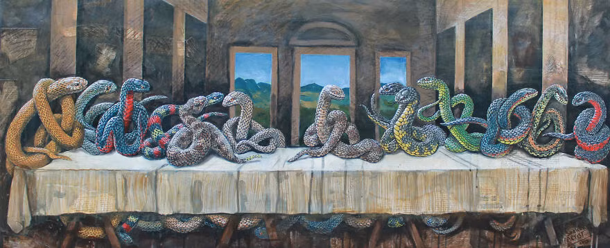 Những con rắn họa theo tác phẩm Bữa ăn tối cuối cùng của thiên tài Leonardo da Vinci.