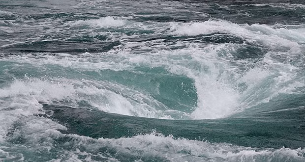 Xoáy nước Maelstrom Corryvreckan, đây là xoáy nước vĩnh viễn rất mạnh ngoài khơi bờ biển của Scotland. Xoáy nước này được tạo ra bởi một số yếu tố địa chất, xoáy nước có thể đạt độ sâu vài trăm mét và dễ dàng kéo tất cả những gì bén mảng đến đây xuống lòng đại dương.