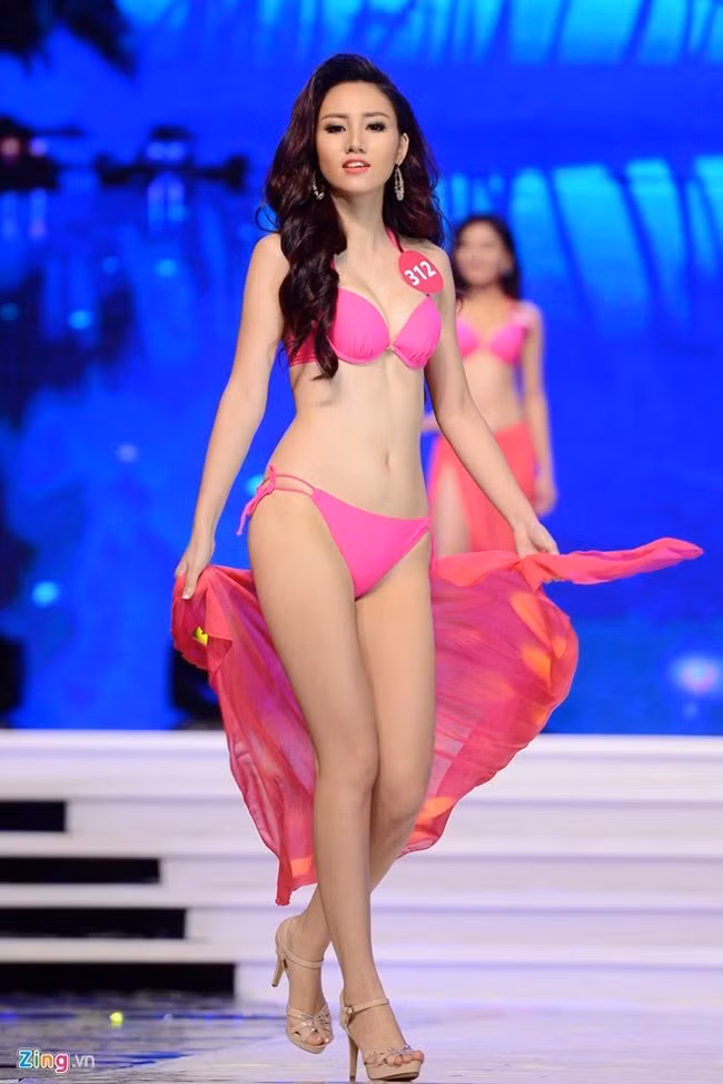 Trước khi đến với Hoa hậu Hoàn vũ Việt Nam, cô từng nỗ lực luyện tập và chỉ uống nước mía khi đói để giảm được tới 10 kg.