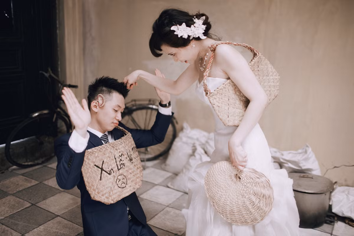 Mời độc giả xem thêm những bức ảnh cưới “không đụng hàng” của cặp đôi yêu nhau 12 năm Thanh Tùng – Kiều Trang.