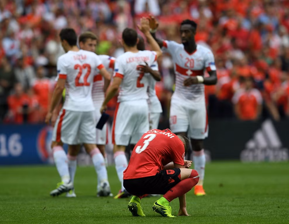 Euro 2016 Thuy Si 1 - 0 Albania: Dinh doat chi sau 5 phut-Hinh-5