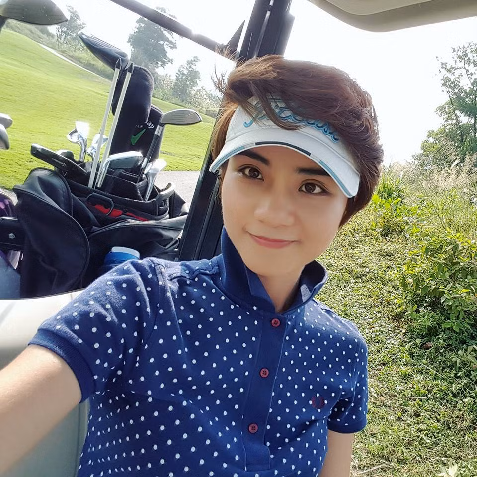 Trong mùa Euro 2016 này, Thùy Dung thường xuyên dẫn nhiều chương trình tin tức, bình luận các trận cầu nóng bỏng. Chuyên môn sâu rộng cộng vốn hiểu biết đa dạng về thể thao, bóng đá cùng với lối dẫn chương trình thông minh khiến nữ BTV xinh đẹp này ghi dấu ấn mạnh mẽ với khán giả truyền hình, các fan bóng đá và đặc biệt là các đấng mày râu.