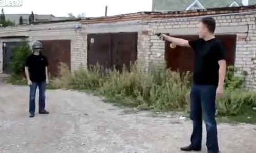 Lanh gay man thu do ben mu sat bang sung that