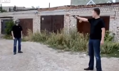 Lanh gay man thu do ben mu sat bang sung that