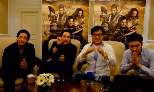 Thanh Long gay soc khi 