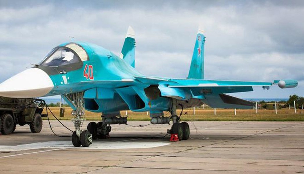 Nhờ sử dụng đầu xuyên độ bền cao và ngòi nổ giữ chậm nên sức hủy diệt của bom rất lớn.