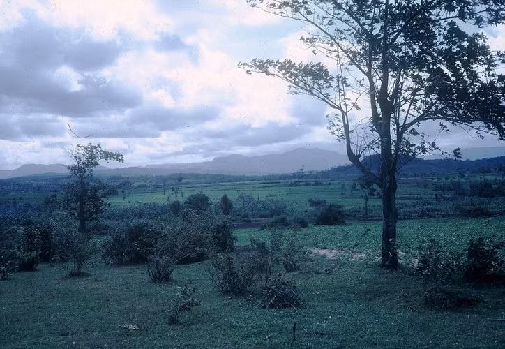 Khung cảnh dưới chân đèo. Ảnh: Schneider / A70thvets.com.