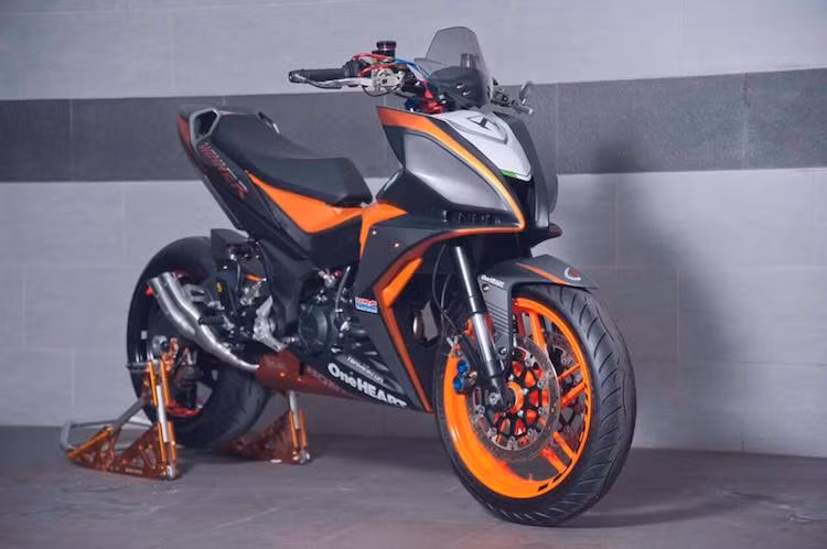 Kể từ khi chính thức ra mắt vào tháng 6/2016, Honda Winner 150 đã trở thành "đối trọng" xứng đáng của "ông vua" phân khúc underbone côn tay thể thao tại Việt Nam. Tuy nhiên nếu so với Exciter, những bản độ "khủng" từ Winner 150 vẫn còn có số lượng khá khiêm tốn".