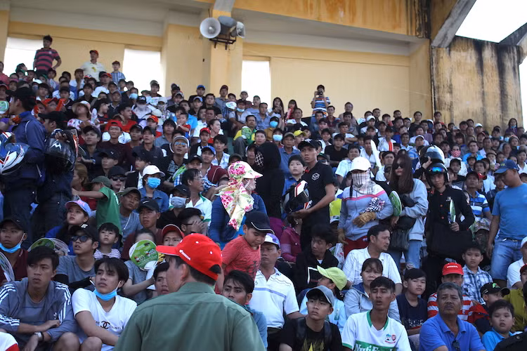 Dù thời tiết của Phú Yên khá oi bức nhưng ước tính đã có khoảng hơn 1000 người hâm mộ và người dân thành phố biển nắng gió tới xem đua xe và cổ vũ cho các tay đua. Trong vòng cuối cùng của mùa giải 2016, có tổng cộng 48 tay đua đã tham gia tranh tài.