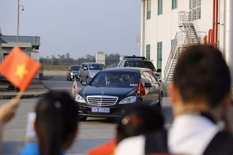 Sự thân thiện của người dân cố đô dành cho Nhà vua và Hoàng hậu Nhật Bản