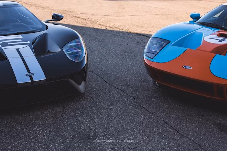 Có số lượng sản xuất giới hạn, Ford GT '66 Heritage Edition được tạo ra nhằm kỷ niệm 50 năm chiến thắng chung cuộc tuyệt đối của chiếc xe đua Ford GT40 MK.II vào năm 1966, do những tay đua huyền thoại Bruce McLaren và Chris Amon điều khiển.