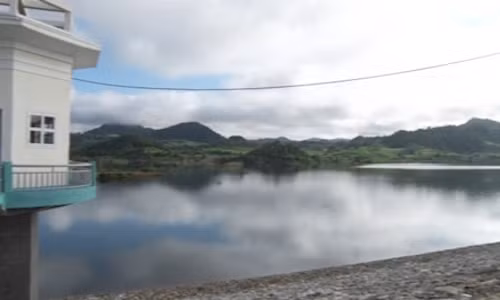 Danh tinh 3 bom nhau xa 2 trieu m3 nuoc xa lu o Phu Yen