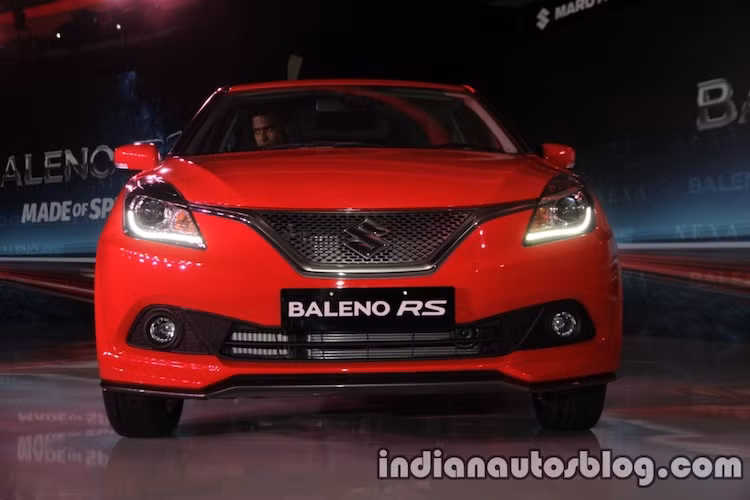 "Tiền thân" của Suzuki Baleno là mẫu xe concept iK-2, chính vì vậy chiếc xe có kiểu dáng khá hấp dẫn, được thiết kế theo ngôn ngữ mới nhất "Dòng chảy chất lỏng" (Liquid Flow) của hãng. Trên thực tế, những thay đổi của Baleno RS so với Baleno thường chỉ bao gồm một số chi tiết mới ở ngoại thất và nội thất.