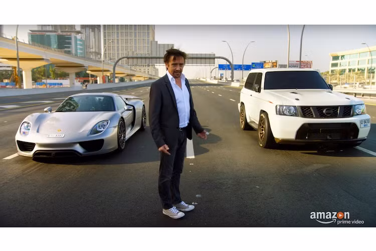 Trong số kết thúc mùa đầu của chương trình xe hơi online The Grand Tour với 3 phóng viên nổi tiếng trong làng xe là Jeremy Clarkson, Richard Hammond và James May, một cuộc đua thú vị đã diễn ra giữa siêu xe Porsche 918 Spyder và mẫu xe SUV Nissan Patrol. Ở cuộc đua này, Richard Hammond đã cầm lái 918 Spyder và "đối đầu" với chiếc Nissan Patrol của một dân chơi Dubai.