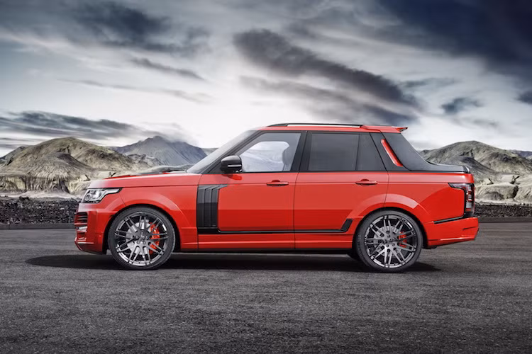 Mặc dù hãng mẹ Land Rover đã từng tạo ra nhiều mẫu bán tải trong quá khứ nhưng chúng đều là những mẫu xe bình dân hoặc xe phục vụ chiến tranh. Từ trước tới nay, chỉ có duy nhất một dòng xe sang Range Rover có phiên bản bán tải đó là chiếc xe do hãng độ Startech "chế cháo" lại