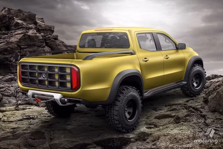 Dù dựa trên nền tảng của Nissan Navara nhưng X-Class sẽ có thiết kế ngoại thất và cabin mang đậm chất Mercedes với bảng táp-lô thoáng, rộng cùng màn hình hệ thống thông tin giải trí đặt thẳng đứng theo dạng tablet. Điểm chung duy nhất của X-Class với Navara trong cabin là cần phanh tay. Hiện mới chỉ là xe ý tưởng, Mercedes X-Class sẽ được ra mắt chính thức tại châu Âu vào cuối năm 2017.