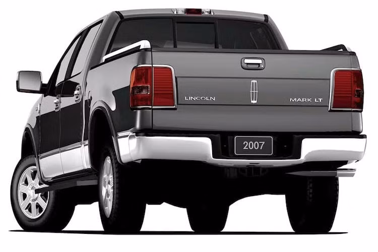 Vào năm 2006, Lincoln đã thay thế Blackwood bằng thế hệ mới với tên gọi là Mark LT. So với thế hệ trước, Mark LT đã có cải tiến lớn là sự xuất hiện của hệ dẫn động 4 bánh toàn thời gian. Về mặt doanh số, dòng xe này là một "thất bại" tại Mỹ và đã bị khai tử vào năm 2008, dù Lincoln đã tiếp tục tạo ra các phiên bản mới của xe cho thị trường Mexico.