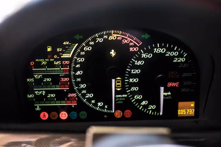 Dù nổi tiếng là một tay boxer cực kỳ nóng tính nhưng trong toàn bộ quá trình sở hữu chiếc F50, Mike Tyson chưa bao giờ xảy ra bất kỳ sự cố nào trên đường với siêu xe đỉnh cao này. Dù đã chạy được gần 10.000 km nhưng chiếc xe vẫn ở trong tình trạng hoàn hảo như mới "đập thùng". Hiện chưa rõ vì sao nhà vô địch quyền anh lại đem bán siêu xe F50.