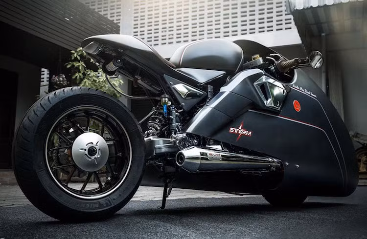 Phiên bản mới nhất của mẫu xe minibike Honda MSX125 SF sau khi độ lại đã có ngoại hình như một viên đạn, tương tự những mẫu xe phá kỷ lục tốc độ của BMW trước đây.