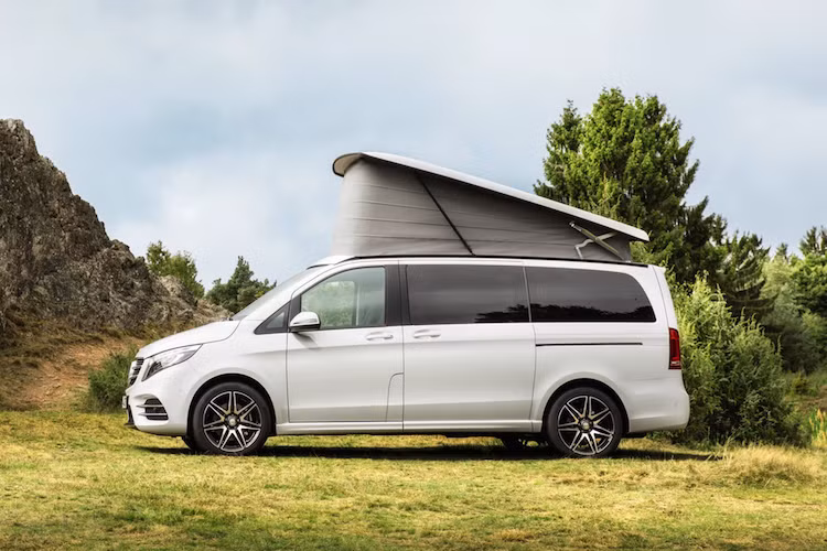 V-Class Marco Polo Horizon được trang bị động cơ 2.2l 4 xi-lanh thẳng hàng tăng áp chạy diesel, cho công suất tối đa 188 mã lực và mô-men xoắn cực đại 480 Nm. Mọi phiên bản đều sẽ có hộp số tự động 7 cấp 7G-TRONIC với 2 tùy chọn hệ dẫn động là cầu sau hoặc 4 bánh 4MATIC.