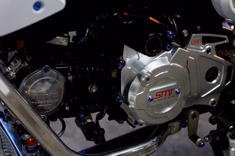 Đặc biệt, công suất của động cơ cũng đã được nâng cao nhờ có bộ kit 4 van của hãng Takegawa nổi tiếng nước Nhật.