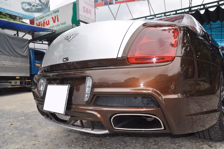 Được biết bản độ xe sang Bentley Continental Flying Spur này đã được hoàn thành trong thời gian 3 tháng với tổng chi phí cho tất cả các hạng mục là 650 triệu đồng.