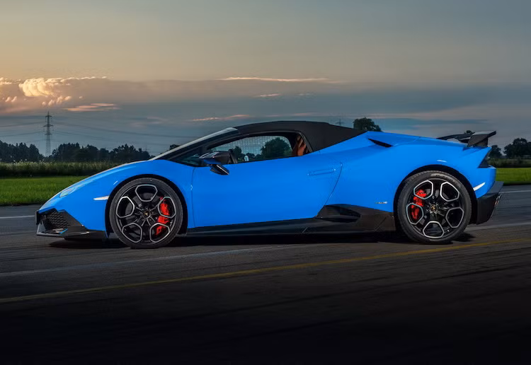 Ở dạng nguyên bản, Lamborghini Huracan Spyder LP610-4 có động cơ V10 5.2l nạp khí tự nhiên với công suất 601 mã lực và mô-men xoắn cực đại 560 Nm. Tuy nhiên với bộ siêu nạp được O.CT Tuning lắp thêm, động cơ xe đã mạnh hơn tới 192 mã lực và 250 Nm so với chiếc Huracan Spyder nguyên bản.