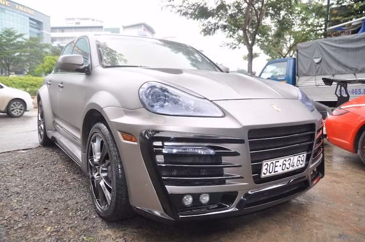 Porsche Cayenne GTS do widebody “khung” 800 trieu tai VN
