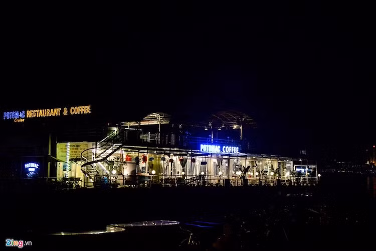 Và cho đến ngày 14/2, một số nhà hàng vẫn hoạt động vào buổi tối.