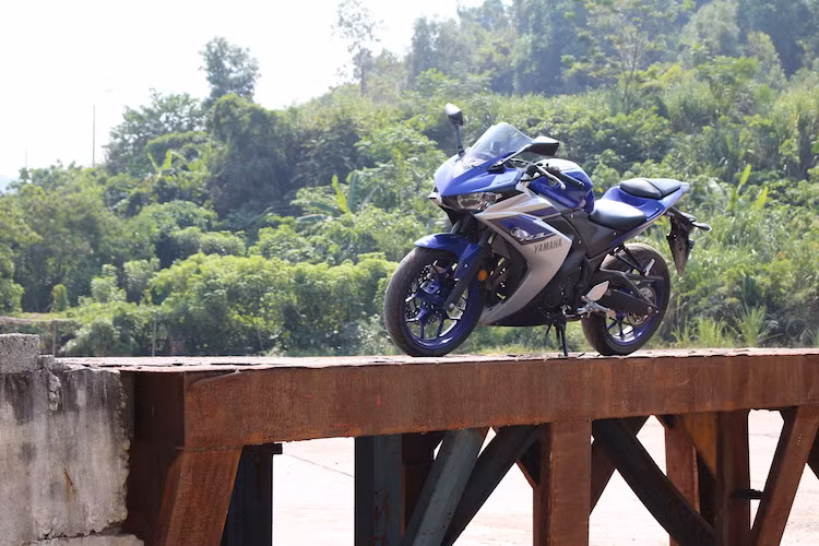 Như vậy, dòng xe R3 tại Việt Nam đã được triệu hồi muộn hơn so với một số thị trường khác như Mỹ, Indonesia, Đài Loan... khi hãng bắt đầu mở các chiến dịch triệu hồi tại những nước này từ đầu tháng. Nguyên nhân của đợt triệu hồi này là do một số lỗi trên xe YZF-R3 có thể gây ảnh hưởng tới hiệu quả vận hành của xe.