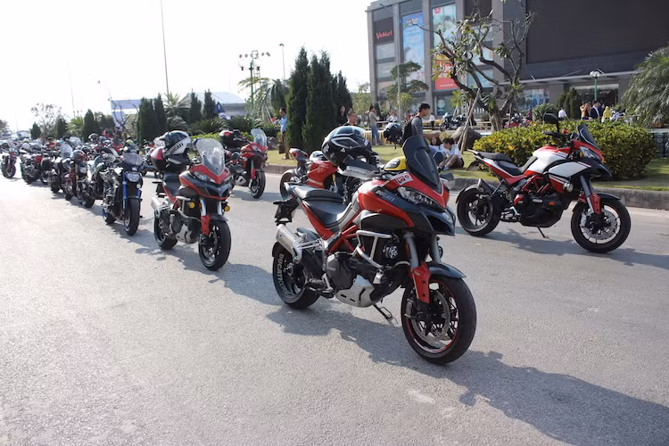 Chính vì vậy bên cạnh các câu lạc bộ, hội nhóm chơi Harley-Davidson tại nhiều địa phương trên cả nước, nhiều CLB chơi các dòng xe khác như Ducati, Triumph hay Kawasaki Z1000... cũng đã có số thành viên tham dự đông đảo. Ngoài ra, ngày hội còn hội tụ hàng trăm biker độc lập với nhiều dòng xe đa dạng.