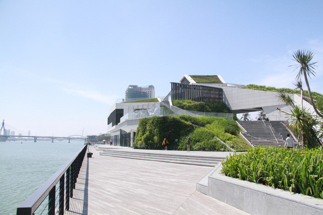 Nha hang ben du thuyen cua Vu Nhom se bi thu hoi?