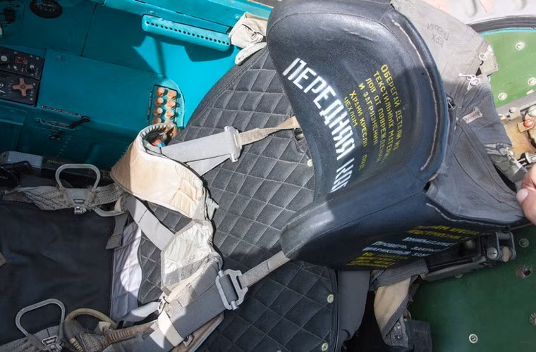 Ghế ngồi của phi công học viên.