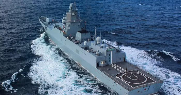 Còn một phương thức dẫn bắn nữa cho tên lửa Zircon đó là định vị vệ tinh, nhưng công nghệ hiện nay chưa đủ đáp ứng từ khoảng cách xa như vậy, điều này đã được chuyên gia Konstantin Sivkov đề cập nhiều lần.