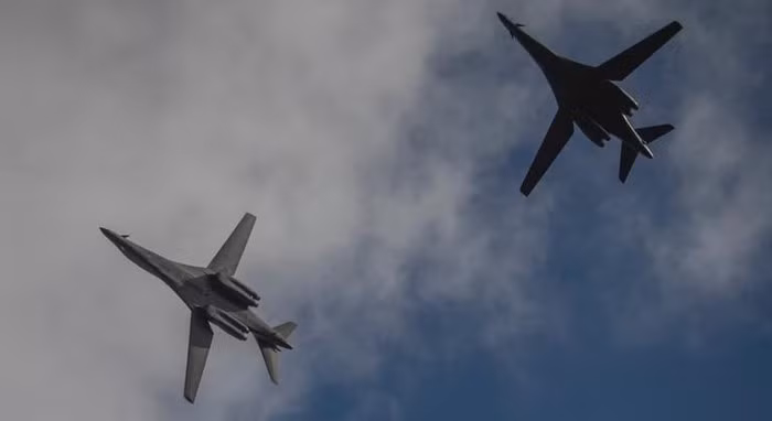 Hai máy bay ném bom B-1 Lancer đã xuất phát từ Căn cứ Không quân Dyess, Texas, đến biển Nhật Bản và phối hợp với Lực lượng Phòng vệ Trên không Nhật Bản (JASDF), Không quân Mỹ tuyên bố hôm 19/8.