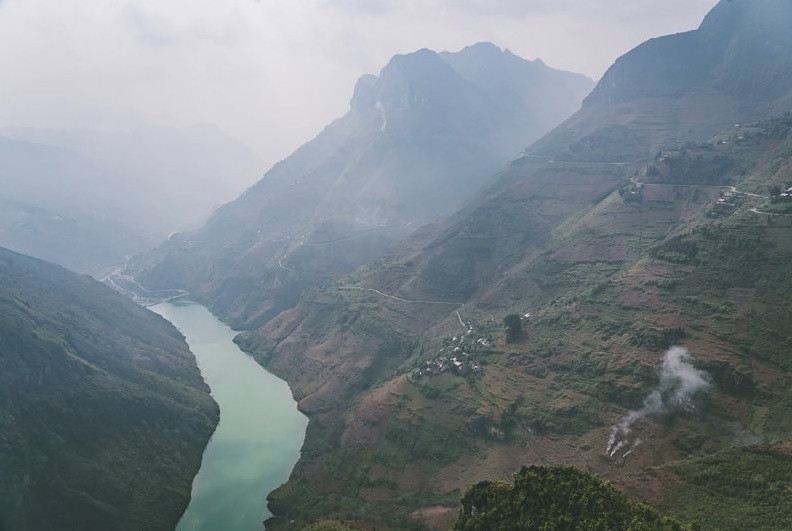 Stef cho hay, đã chụp và sưu tập những bức hình đẹp nhất về Việt Nam để nhắc mình rằng mảnh đất này đẹp lộng lẫy như thế nào. Ảnh: Dòng sông Nho Quế.