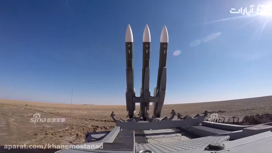 Năm 2014, Lực lượng Vệ binh Cách mạng Iran (IRGC) tuyên bố sở hữu phiên bản mới của Raad mang tên Khordad với tầm bắn tăng lên 100 và 200km. Tuy nhiên khó mà xác minh rõ ràng thông tin. Nguồn ảnh: aparat