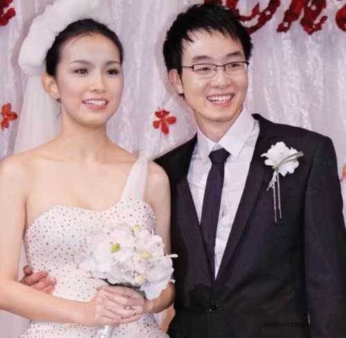 HH Thuy Lam: Cuoc song co thuc su vien man?-Hinh-4