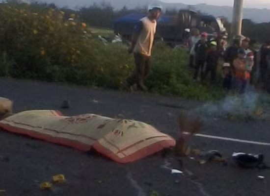 Nhung vu tai nan giao thong tham khoc tuan qua (13/12 - 19/12/2015)-Hinh-3