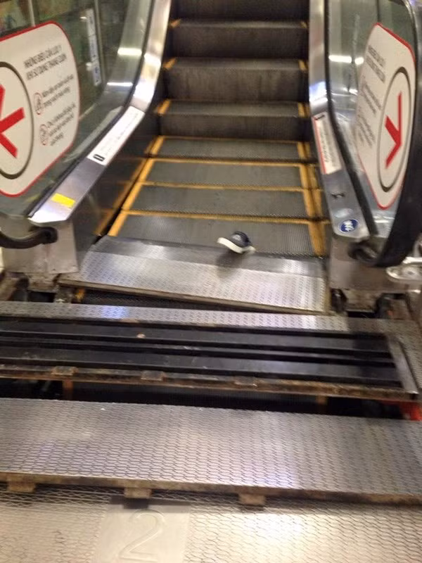 Knh hoang thang cuon Lotte TP HCM suyt “nuot” nguoi-Hinh-2