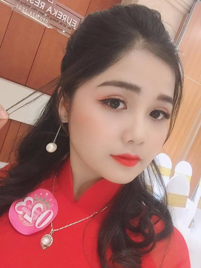 Nhắc đến câu chuyện nổi tiếng bất thình lình 6 năm trước đây, Hồng Liên không khỏi có chút tiếc nuối. Cô cho rằng, thời điểm đó mình quá rụt rè nên không nắm bắt được cơ hội tốt sự nổi tiếng ấy mang lại. Ảnh: Facebook nhân vật