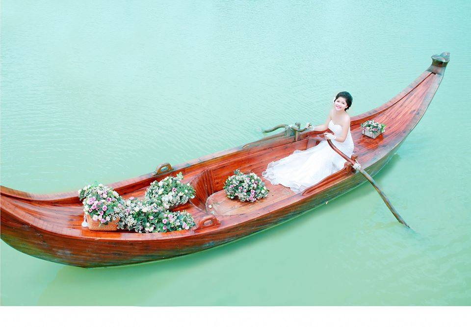 Nắm bắt cơ hội được nhiều người biết đến vào thời điểm đó, gái xinh từng trở thành đại sứ hình ảnh cho một vài thương hiệu.